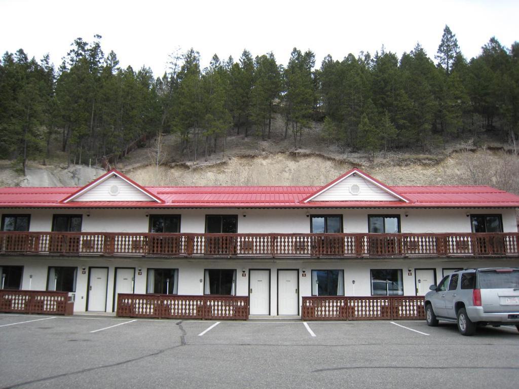 Alpen Motel Радіум-Гот-Спрінгс Екстер'єр фото